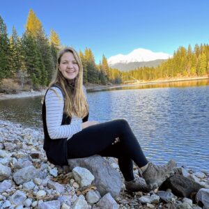 lake siskiyou trail Andrea Abroad