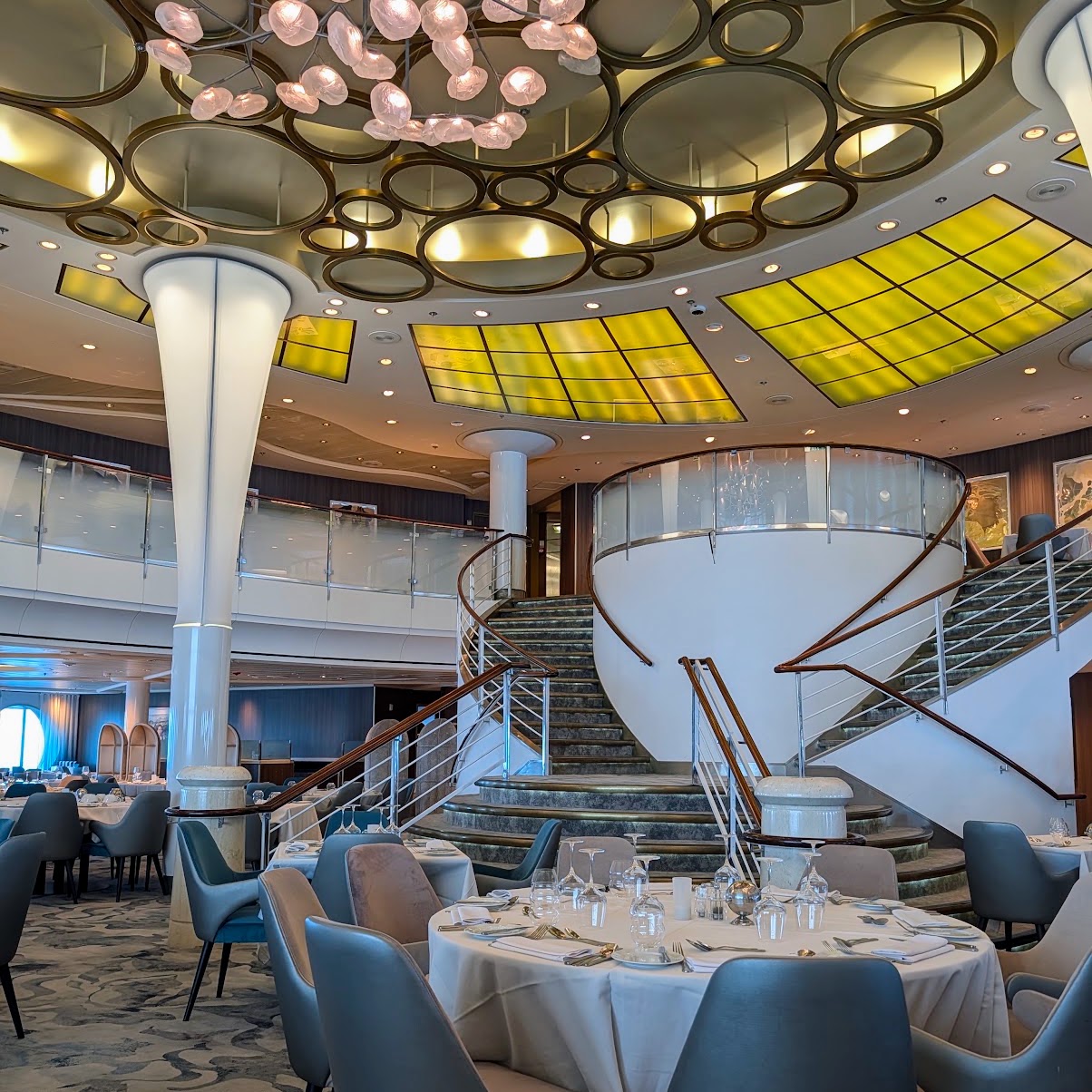 Cosmopolitan Dining Room